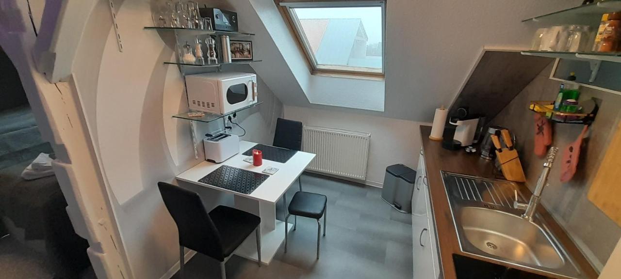 Best-Preis -Vip Lounge- Mit Netflix, Self-Check-In, Ebike Ladestation, Fahrradraum, Wlan Und Netflix - Direkt Am Elberadweg Im Herzen Von Виттенберге Экстерьер фото